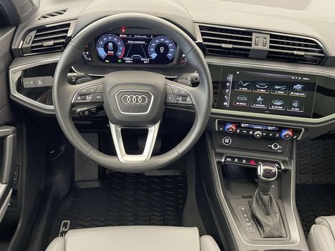 Used 2025 Audi Q3 2.0T Premium w/ Convenience Package AWD/4WD image 24