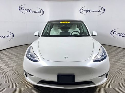 Used 2021 Tesla Model Y Long Range AWD/4WD image 2