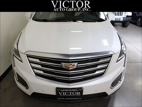 Used 2017 Cadillac XT5 Premium Luxury AWD/4WD image 3
