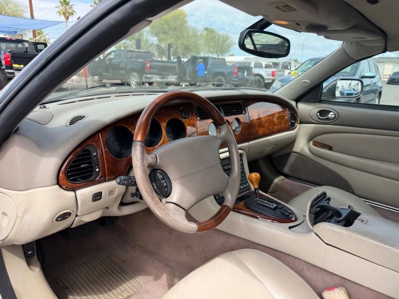 Used 2002 Jaguar XK8 Convertible RWD image 18