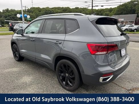 Used 2023 Volkswagen Taos SE w/ Panoramic Sunroof Package AWD/4WD image 7
