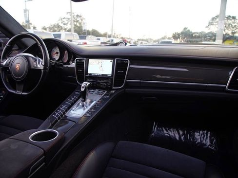 Used 2016 Porsche Panamera GTS image 15
