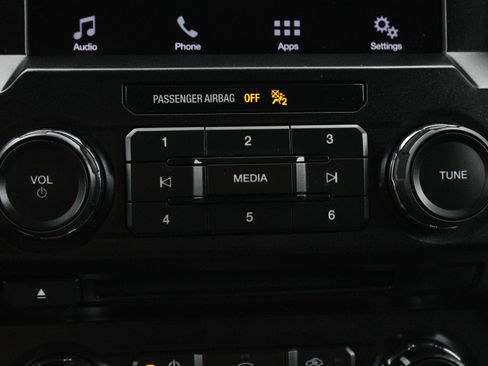 Used 2018 Ford F150 XL w/ Equipment Group 101A Mid AWD/4WD image 39
