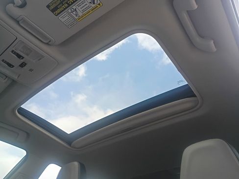 Used 2016 Toyota RAV4 Limited AWD/4WD image 7