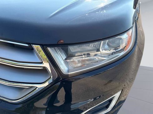 Used 2018 Ford Edge Titanium image 10