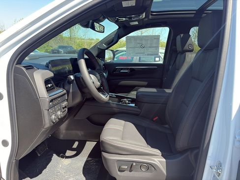 New 2026 Chevrolet Suburban RST AWD/4WD image 6