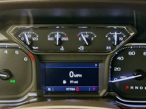 Used 2020 GMC Sierra 1500 SLT RWD image 10