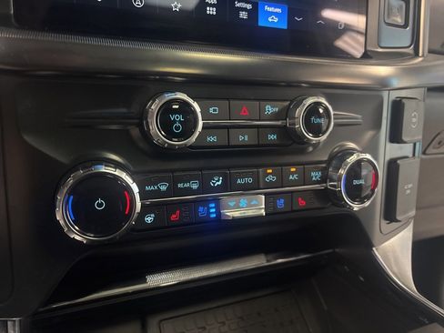 Used 2025 Ford F150 Platinum w/ Equipment Group 702A High image 25