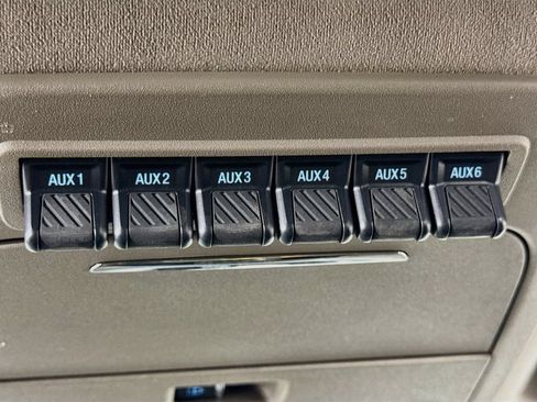 Used 2025 Ford F350 Platinum w/ Platinum Plus Package AWD/4WD image 18