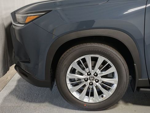 New 2026 Toyota Grand Highlander Platinum image 5