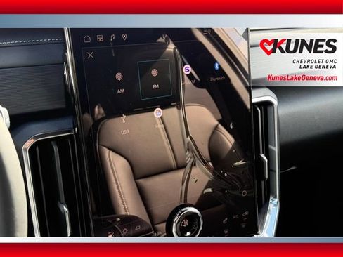 New 2026 GMC Acadia Elevation w/ Elevation Premium Package AWD/4WD image 37