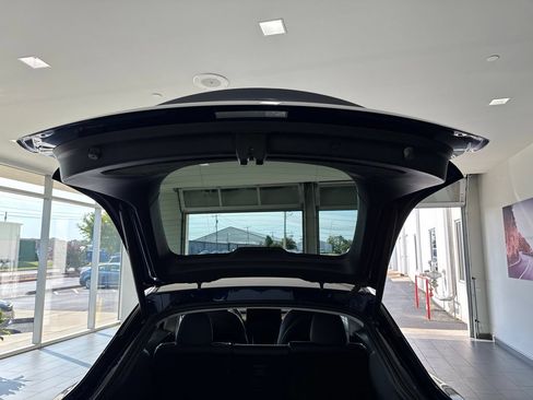 Used 2020 Tesla Model Y Long Range AWD/4WD image 10
