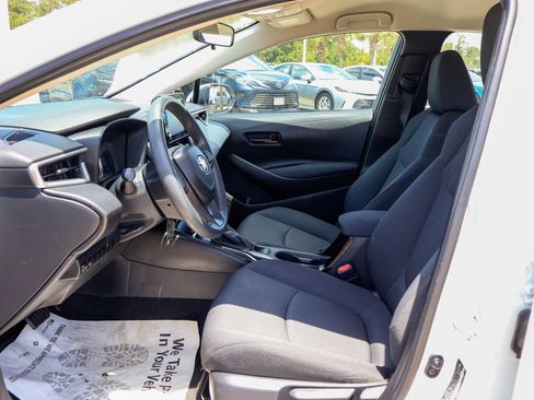 Used 2022 Toyota Corolla LE FWD image 9
