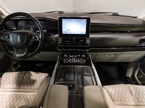 Used 2020 Lincoln Navigator Black Label w/ Cargo Convenience Package AWD/4WD image 19