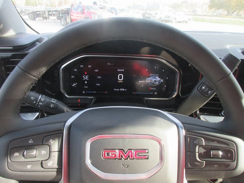 New 2026 GMC Sierra 1500 SLE image 15