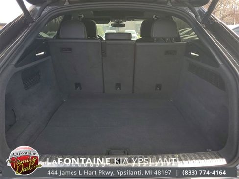 Used 2019 Audi Q8 Premium w/ Convenience Package image 31