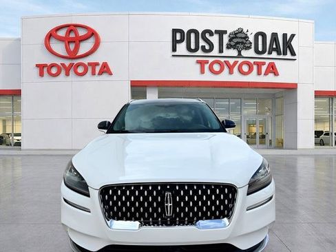 Used 2020 Lincoln Corsair Reserve w/ Appearance Package image 10