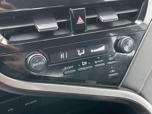 Used 2021 Toyota Camry SE w/ Cold Weather Package image 34