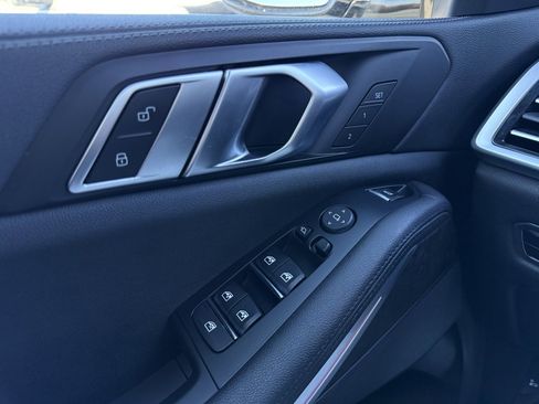 Used 2022 BMW X5 sDrive40i w/ Premium Package image 12