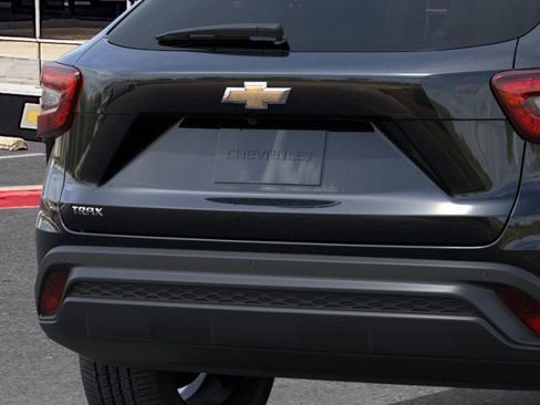 New 2026 Chevrolet Trax LS image 14