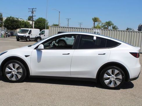 Used 2023 Tesla Model Y Long Range AWD/4WD image 7