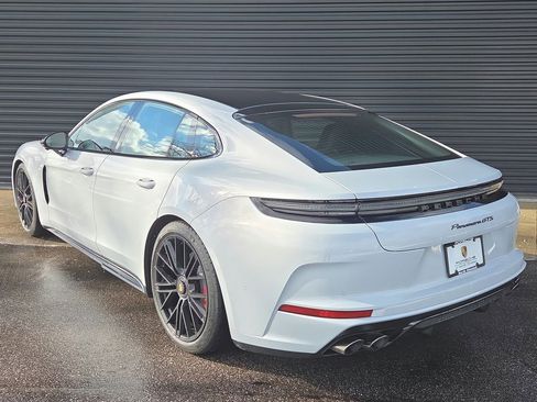 New 2026 Porsche Panamera GTS image 3