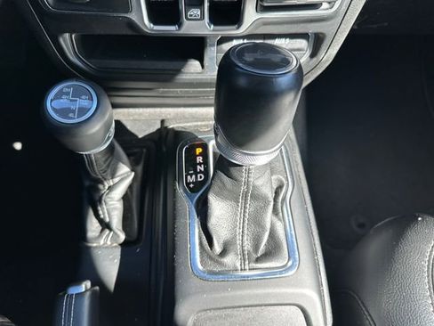 Used 2023 Jeep Wrangler Unlimited Sahara image 15