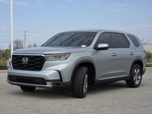 Used 2025 Honda Pilot EX-L image 14