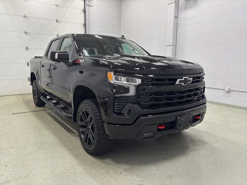 Used 2024 Chevrolet Silverado 1500 LT Trail Boss w/ LT Trail Boss Premium Package image 2