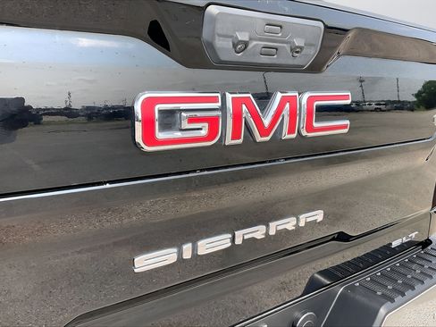 Used 2024 GMC Sierra 2500 SLT w/ Texas SLT Premium Package AWD/4WD image 27