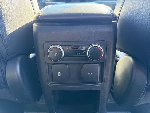 Used 2021 Ford Explorer XLT w/ Equipment Group 202A AWD/4WD image 23