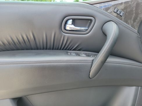 Used 2021 Nissan Armada Platinum w/ Captain's Chairs Package RWD image 15