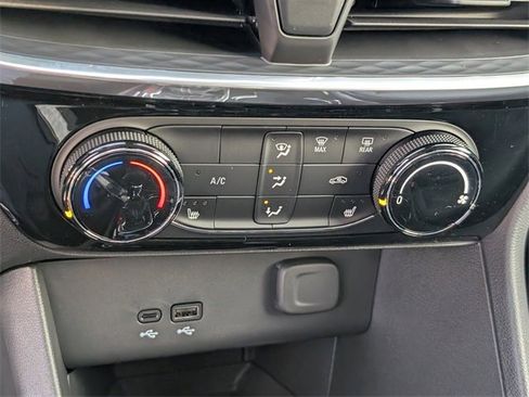 New 2026 Buick Encore GX Sport Touring image 13