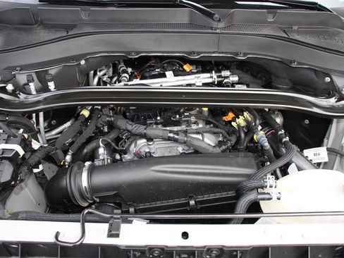 Certified 2025 Ford Explorer ST-Line w/ Premium Package image 29