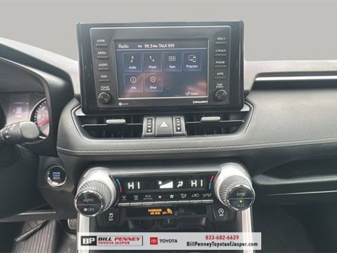 Used 2020 Toyota RAV4 XLE Premium image 15