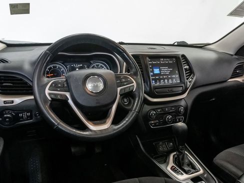 Used 2015 Jeep Cherokee Latitude w/ Comfort/Convenience Group FWD image 7