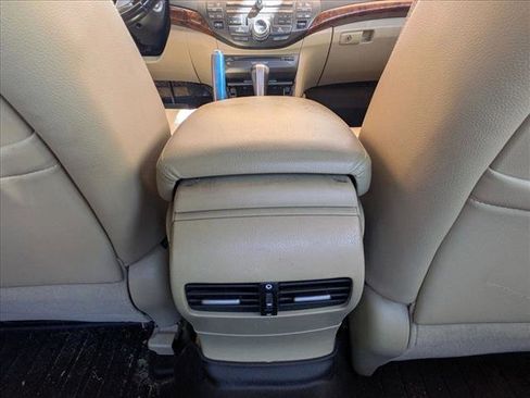 Used 2011 Honda Accord EX-L image 10