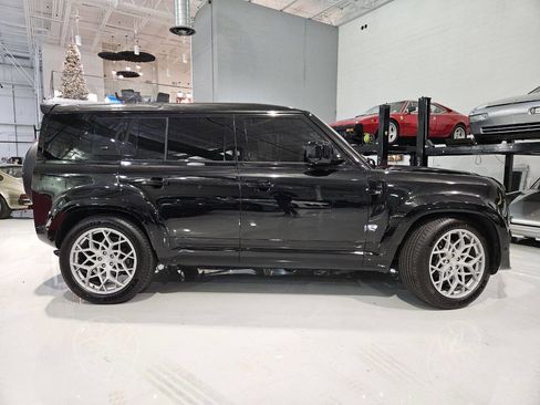 Used 2024 Land Rover Defender 110 V8 image 4