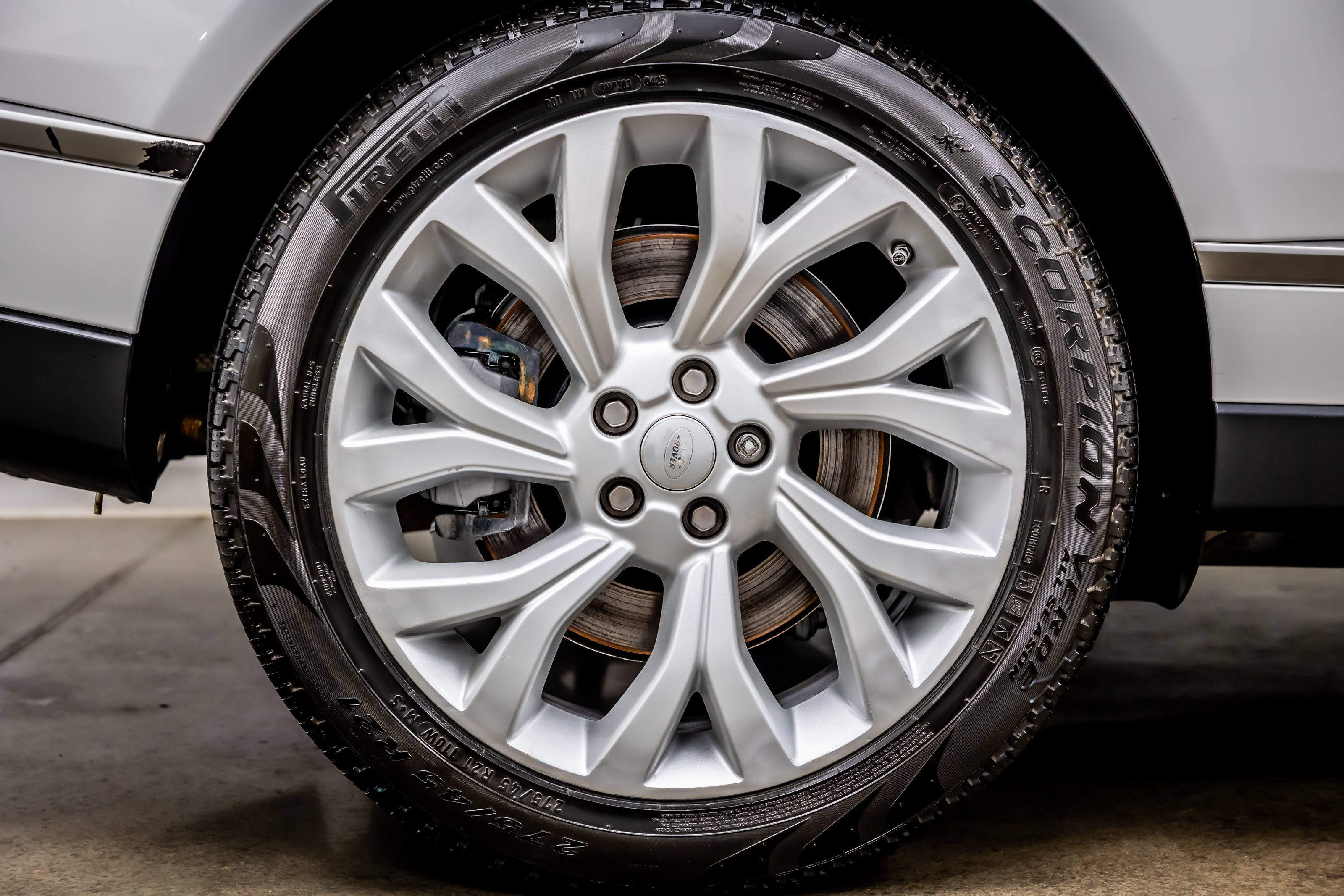Used 2019 Land Rover Range Rover Supercharged AWD/4WD image 39