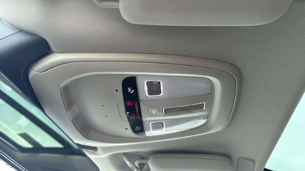 Certified 2024 Volvo XC90 T8 Ultimate AWD/4WD image 24