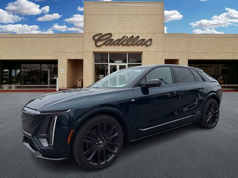 New 2026 Cadillac Lyriq V image 6