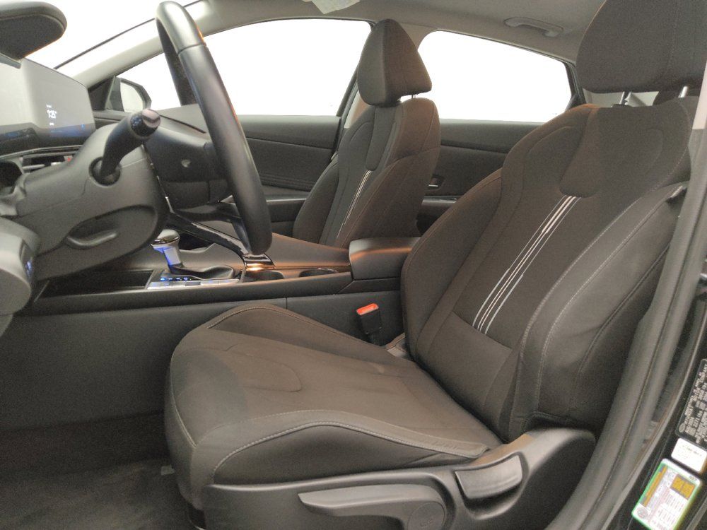 Used 2025 Hyundai Elantra SEL FWD image 17