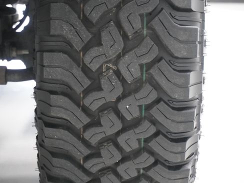 Used 2017 Jeep Wrangler Unlimited Rubicon w/ Connectivity Group image 28