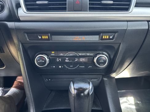 Used 2016 MAZDA MAZDA3 s Touring image 8