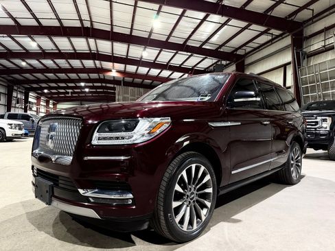 Used 2019 Lincoln Navigator Select w/ Technology Package RWD image 9