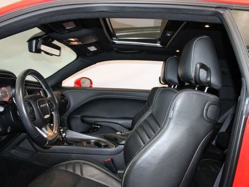 Used 2020 Dodge Challenger SRT Hellcat RWD image 8