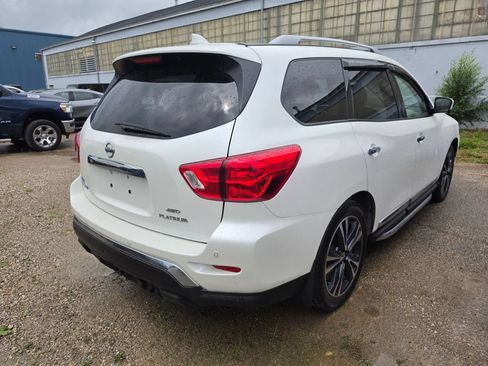 Used 2019 Nissan Pathfinder Platinum AWD/4WD image 2