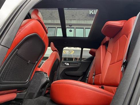 Used 2019 Volvo XC40 T5 Momentum image 21