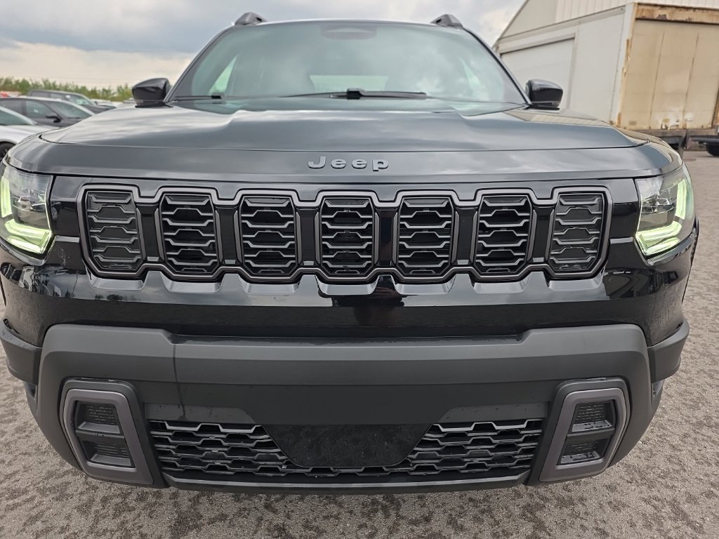 Used 2026 Jeep Cherokee Limited AWD/4WD image 2