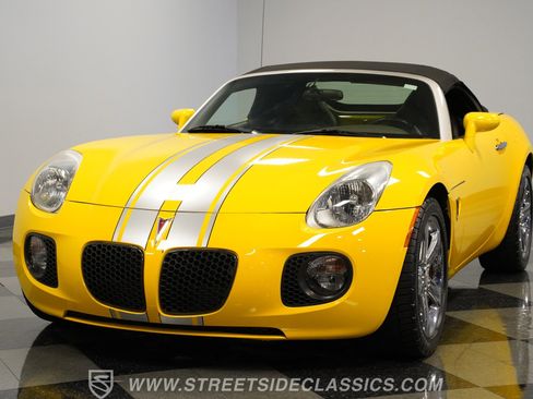 Used 2007 Pontiac Solstice GXP w/ Premium Package image 18